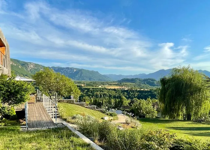Suites&Balnéo chez l\'habitant - Vue panoramique sur le Vercors